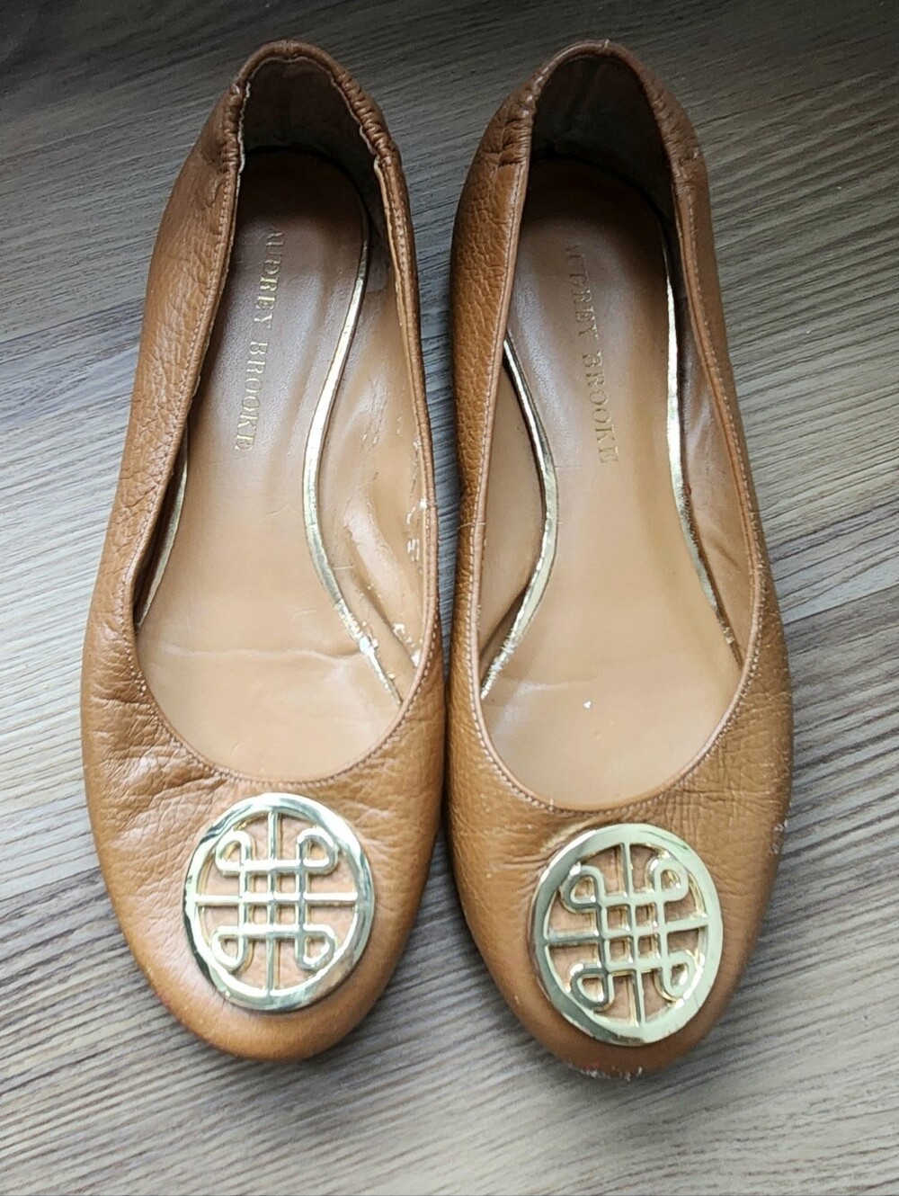 Audrey Brooke Women's Brown Flat sz 7 (37)